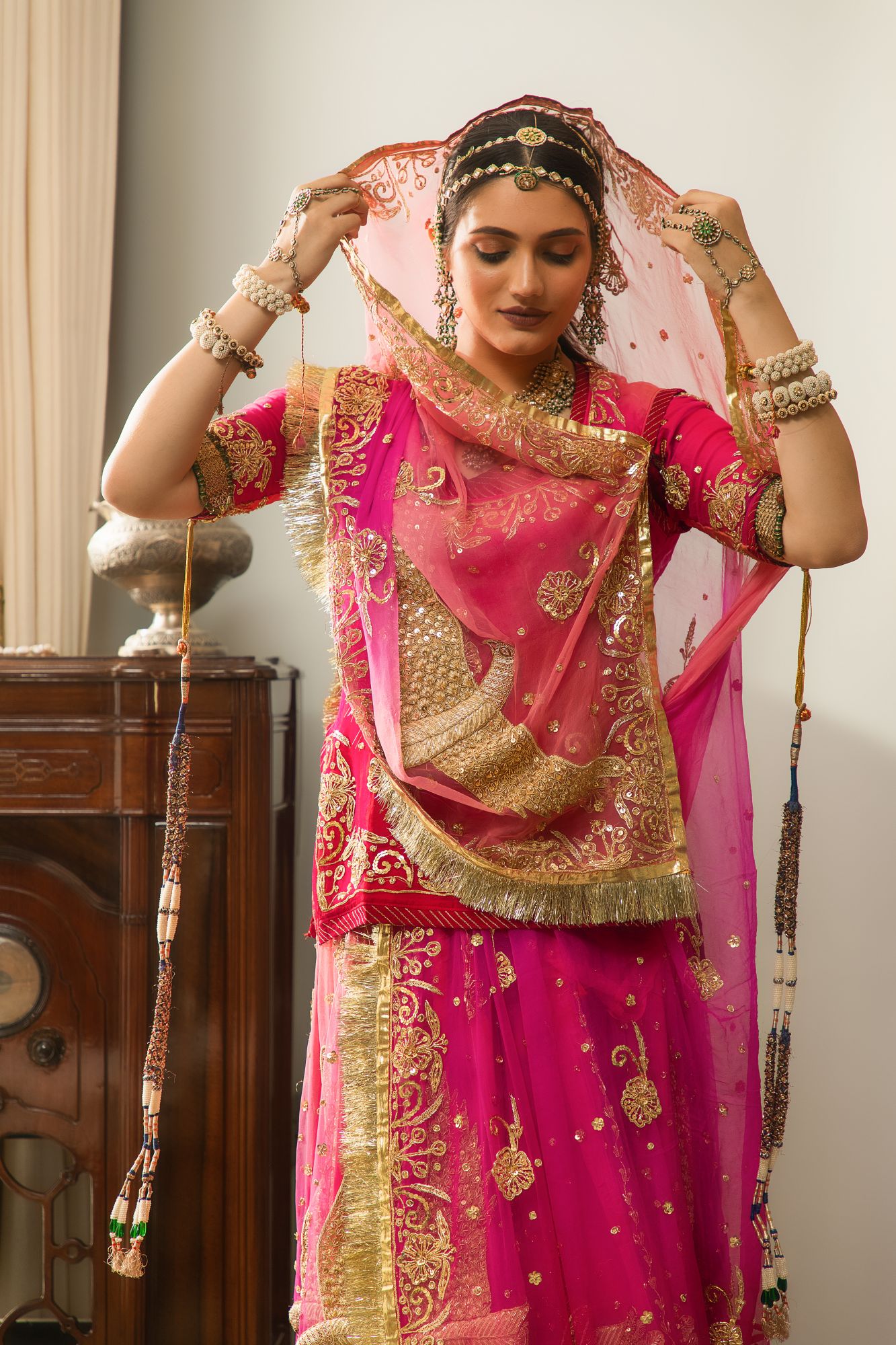 parineeta-798685_l (1)