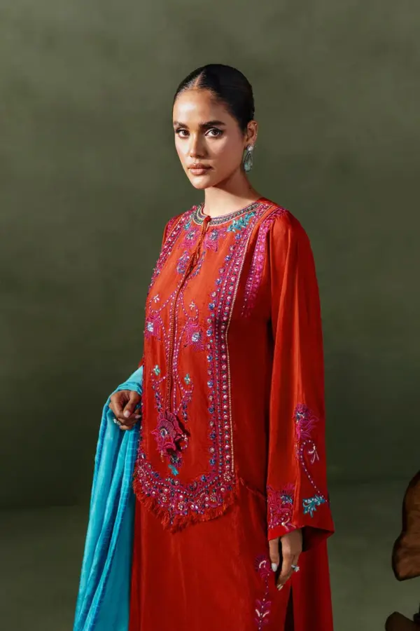 AMMARA KHAN Solenne '25 - Rust Aura (D-01)